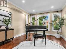 47 TOPHAM CRESCENT | Richmond Hill Ontario | Slide Image Six