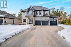 4 BOVILLE COURT | Oro-Medonte Ontario | Slide Image Four