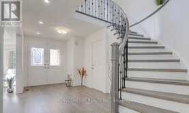 86 BRISTOL ROAD | Newmarket Ontario | Slide Image Sixteen