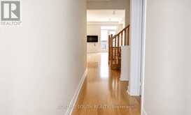 15 GOWER DRIVE | Aurora Ontario | Slide Image Five
