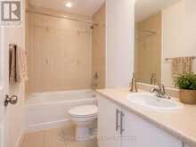 15 GOWER DRIVE | Aurora Ontario | Slide Image Eight