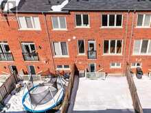 15 GOWER DRIVE | Aurora Ontario | Slide Image Nine