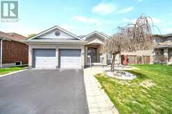 57 BRONZE CRESCENT | Bradford West Gwillimbury Ontario | Slide Image Three