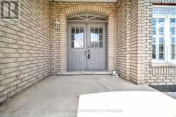 57 BRONZE CRESCENT | Bradford West Gwillimbury Ontario | Slide Image Four