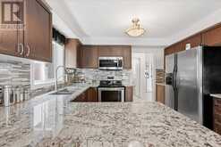 17 WHITE CRESCENT | Barrie Ontario | Slide Image Nine