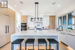 1404 WAVERLY AVENUE SW | Oakville Ontario | Slide Image Sixteen