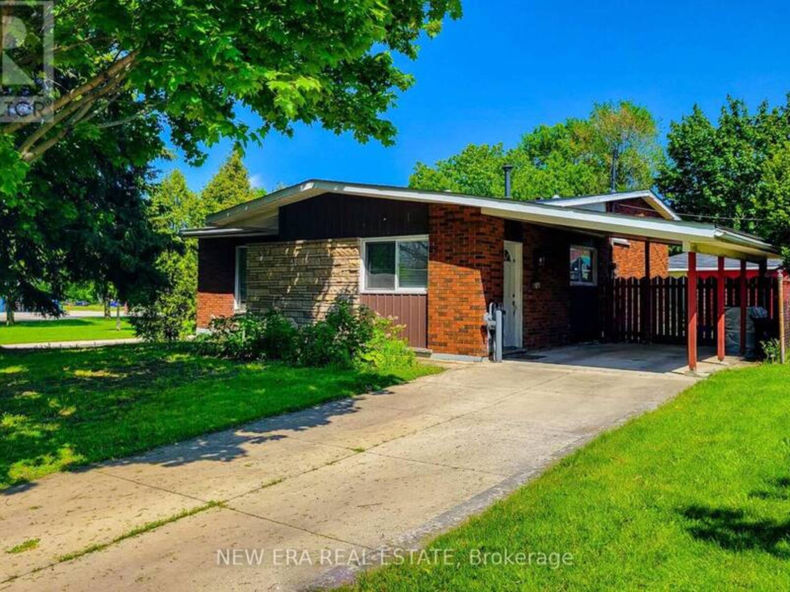 1 VERA COURT, Hamilton, Ontario L8K 4G7