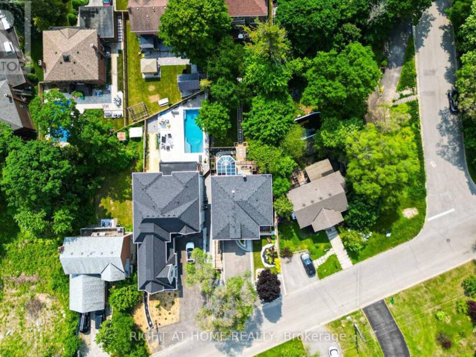 1482 OLD FOREST ROAD, Pickering, Ontario L1V 1N9