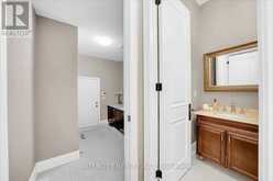 233 CARISBROOKE CIRCLE | Aurora Ontario | Slide Image Twenty-four
