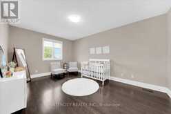 233 CARISBROOKE CIRCLE | Aurora Ontario | Slide Image Thirty-four