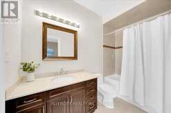 233 CARISBROOKE CIRCLE | Aurora Ontario | Slide Image Thirty-eight