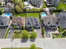 233 CARISBROOKE CIRCLE | Aurora Ontario | Slide Image Forty-eight
