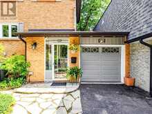 75 ST. ANDREWS COURT | Aurora Ontario | Slide Image Fifty