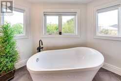 2324 WOODCREST DRIVE | Oakville Ontario | Slide Image Seventeen