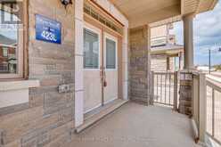 59 HAGER CREK TERRACE | Hamilton Ontario | Slide Image Five