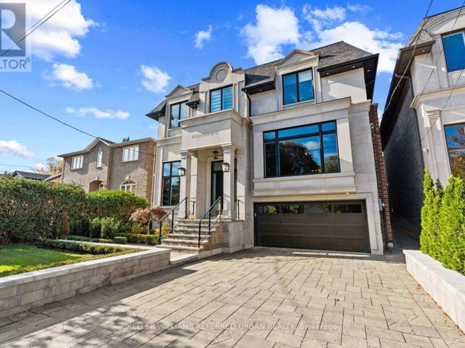 90 GLEN RUSH BOULEVARD, Toronto, Ontario M5N 2V1