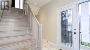 92 FAIRLANE AVENUE | Barrie Ontario | Slide Image Twelve