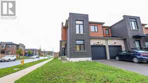 92 FAIRLANE AVENUE | Barrie Ontario | Slide Image Three