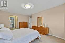 207 MELBOURNE DRIVE | Bradford West Gwillimbury Ontario | Slide Image Seventeen