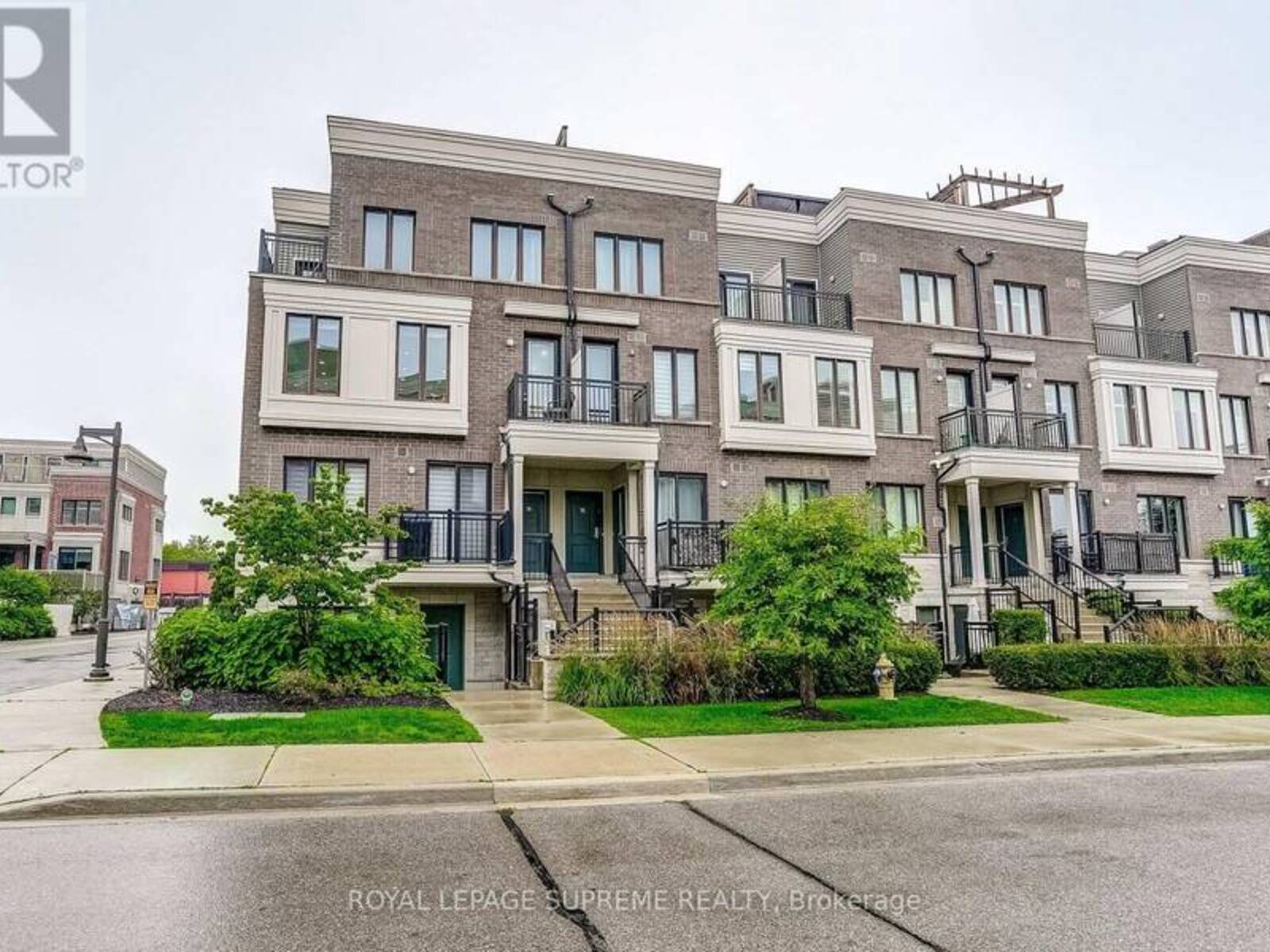 36 - 70 EASTWOOD PARK GARDEN, Toronto, Ontario M8W 0B2