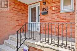 853 APPLE GATE COURT | Mississauga Ontario | Slide Image Seven