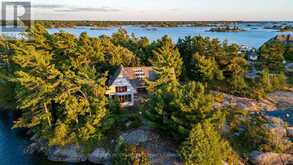 1 A307 ISLAND | Pointe au Baril Ontario | Slide Image Twenty