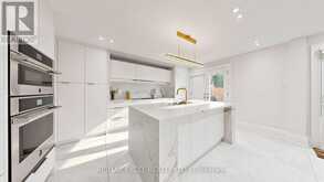 2B TRINITY CRESCENT | Richmond Hill Ontario | Slide Image Sixteen