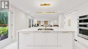 2B TRINITY CRESCENT | Richmond Hill Ontario | Slide Image Nineteen