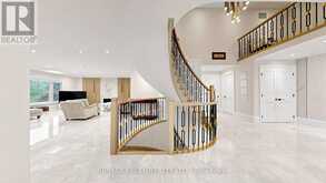 2B TRINITY CRESCENT | Richmond Hill Ontario | Slide Image Twenty-six