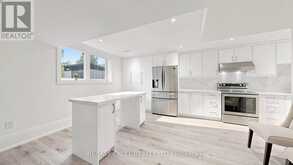 2B TRINITY CRESCENT | Richmond Hill Ontario | Slide Image Thirty-eight