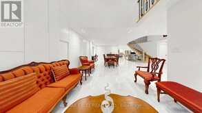 2B TRINITY CRESCENT | Richmond Hill Ontario | Slide Image Seven
