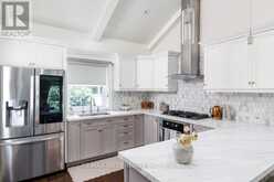 4653 DUNDAS STREET W | Toronto Ontario | Slide Image Nine