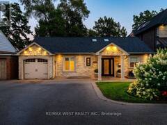 4653 DUNDAS STREET W Toronto Ontario, M9A 1A4