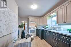 40 SHANDARA CRESCENT | Toronto Ontario | Slide Image Eight