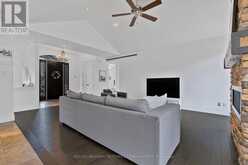 25 HERON BOULEVARD | Springwater Ontario | Slide Image Eight