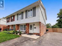 133 DAPHNE CRESCENT Barrie Ontario, L4M 2Y7