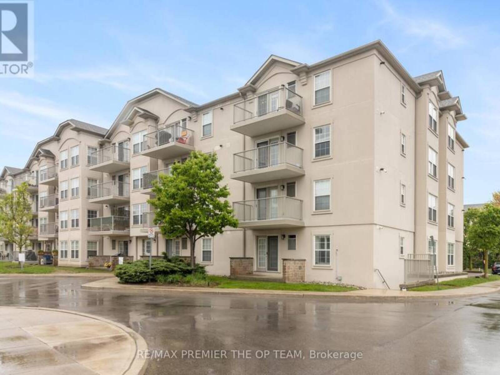 404 - 1440 BISHOPS GATE, Oakville, Ontario L6M 4M9