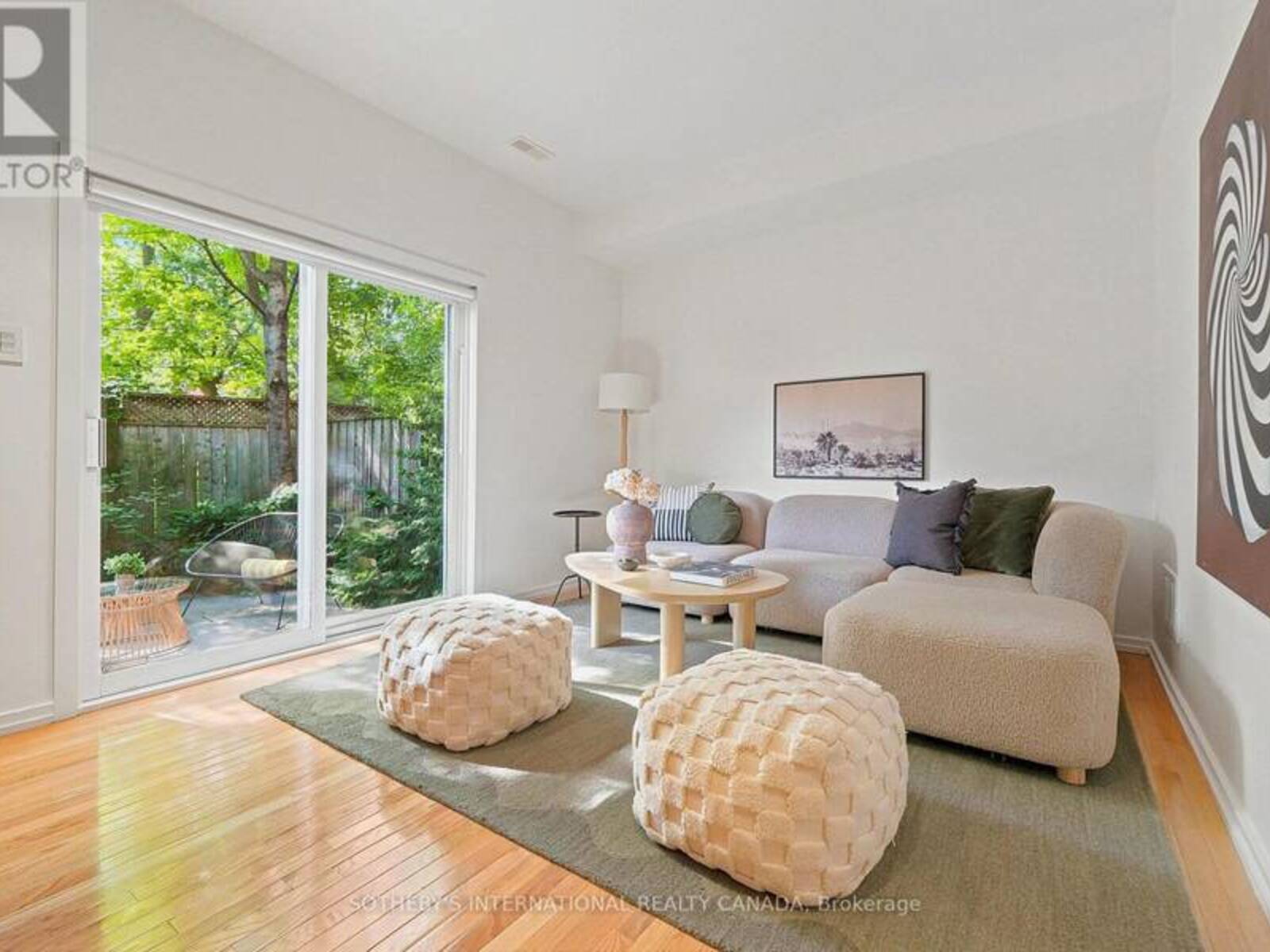 2 SIBELIUS LANE, Toronto, Ontario M5R 3V8