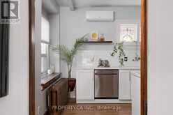 9 FAIRVIEW AVENUE | Toronto Ontario | Slide Image Three