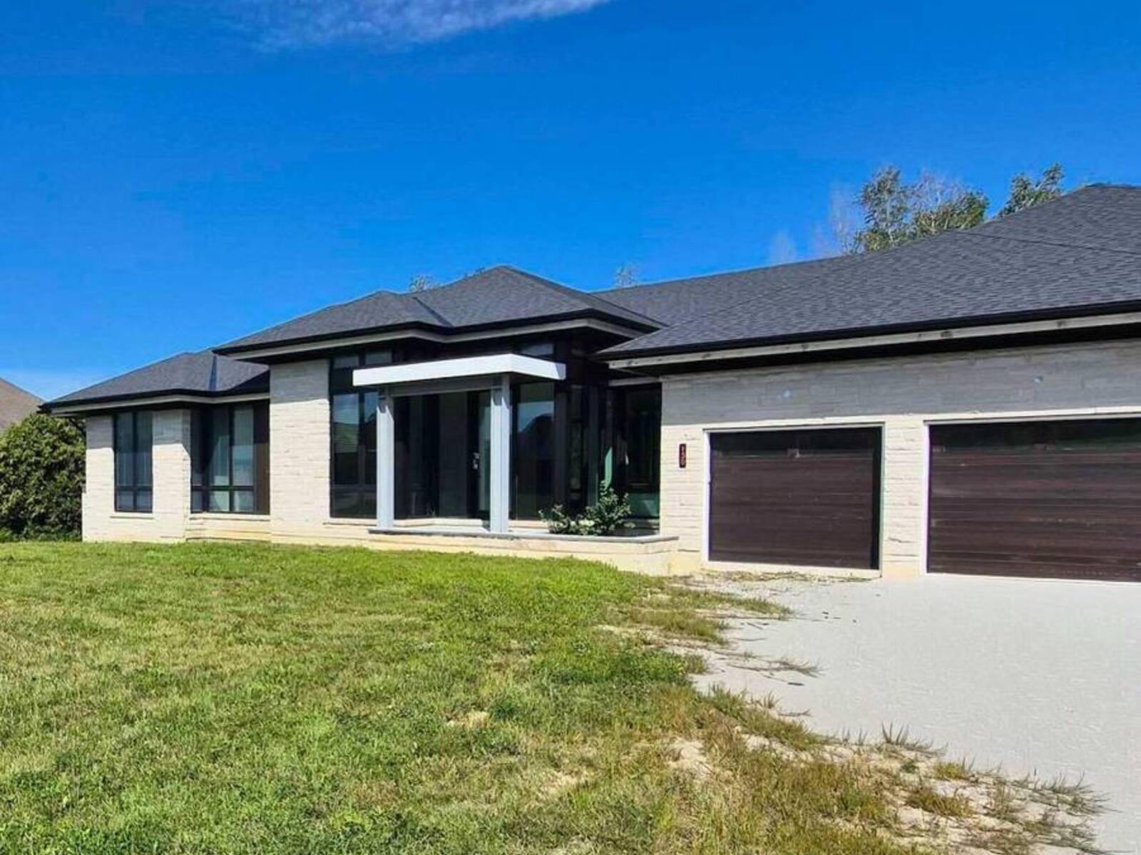 130 DALE CRESCENT, Bradford West Gwillimbury, Ontario L0L 1L0