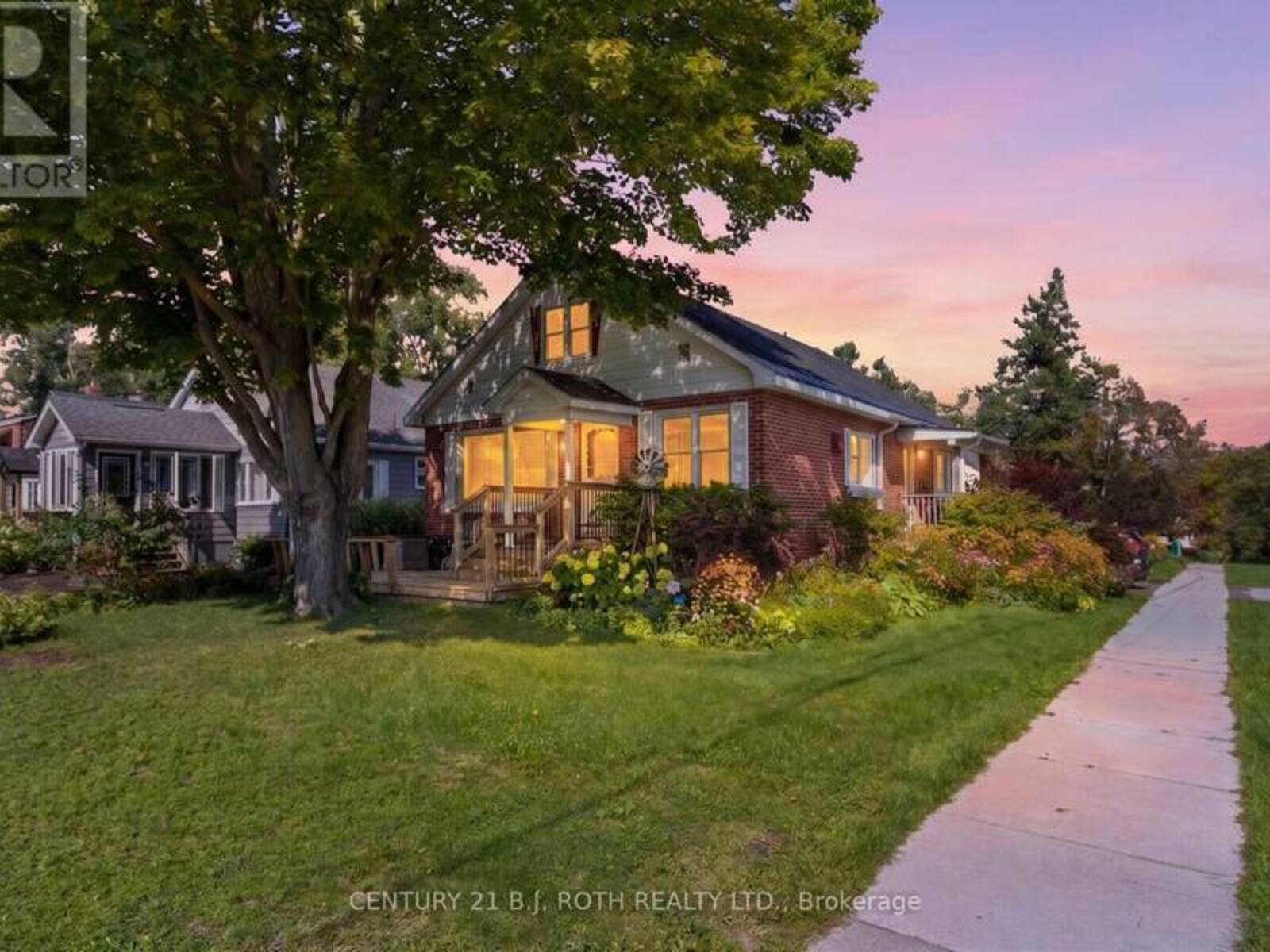 328 COLBORNE STREET W, Orillia, Ontario L3V 3A3