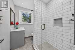 7 CARDILL CRESCENT | Waterloo Ontario | Slide Image Sixteen