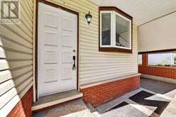 7 CARDILL CRESCENT | Waterloo Ontario | Slide Image Five