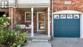 3081 HAWKTAIL CRESCENT | Mississauga Ontario | Slide Image Four