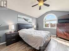 6 BOOTH LANE | Barrie Ontario | Slide Image Sixteen