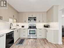 6 BOOTH LANE | Barrie Ontario | Slide Image Nine
