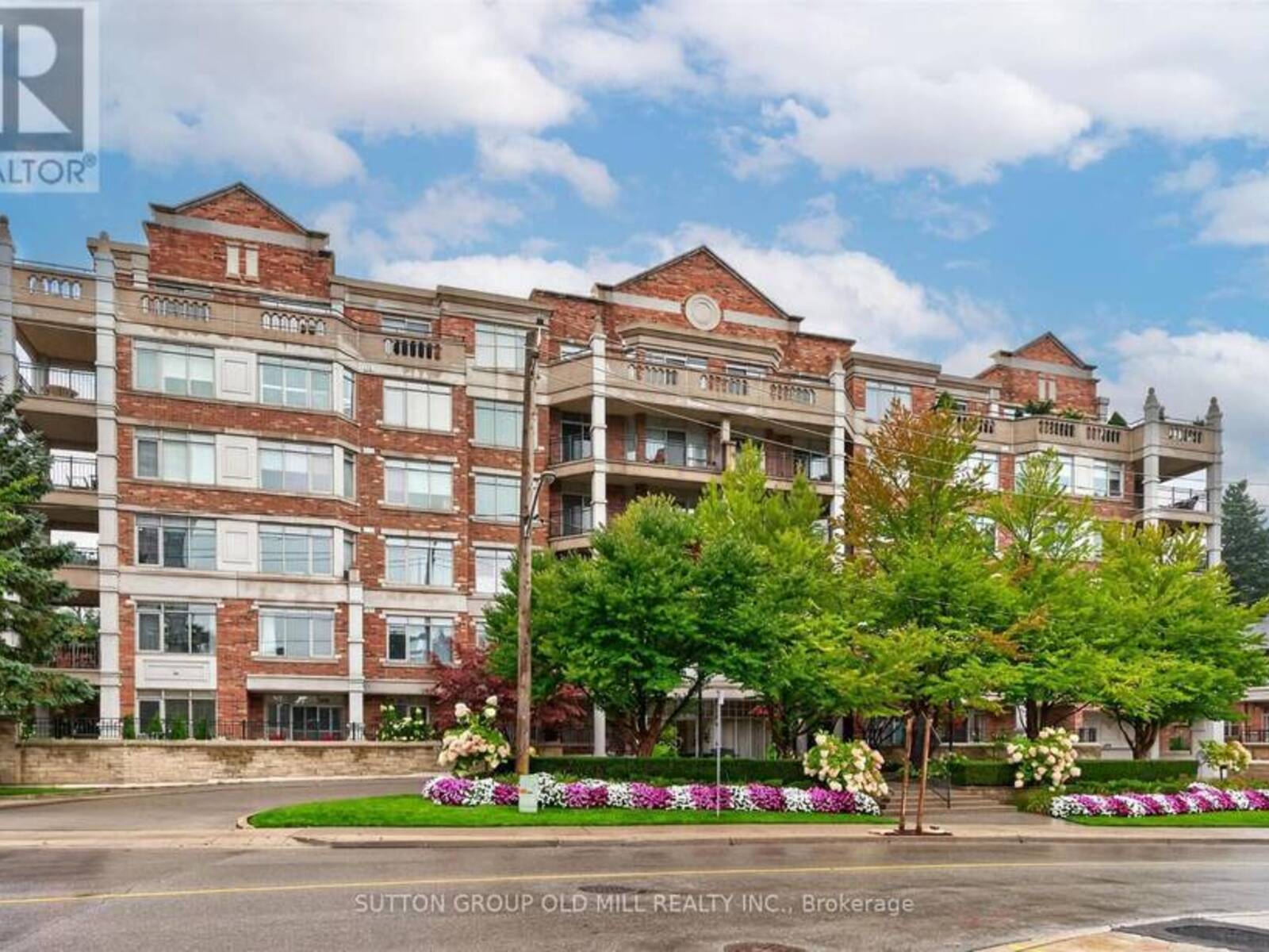 203 - 12 OLD MILL TRAIL, Toronto, Ontario M8X 2Z4