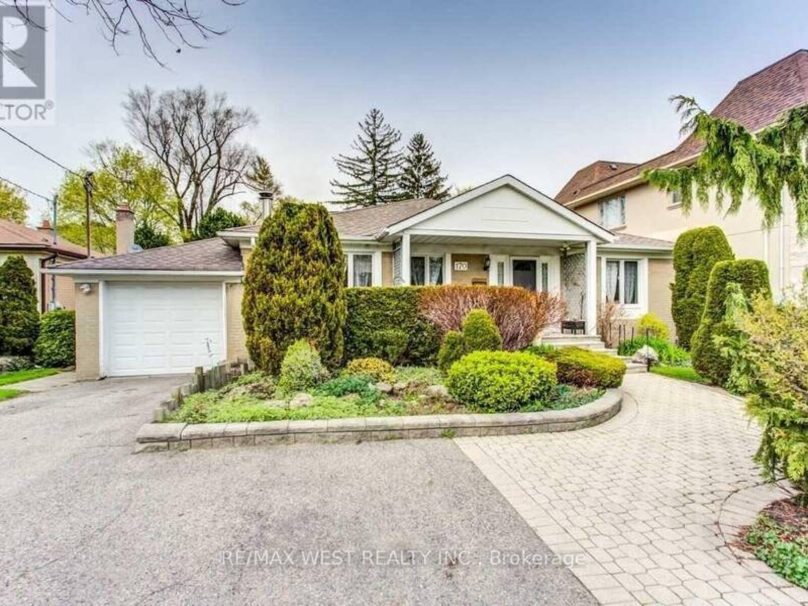 170 NEWTON DRIVE, Toronto, Ontario M2M 2N7
