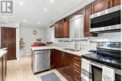 73 CLUETT DRIVE | Ajax Ontario | Slide Image Twelve