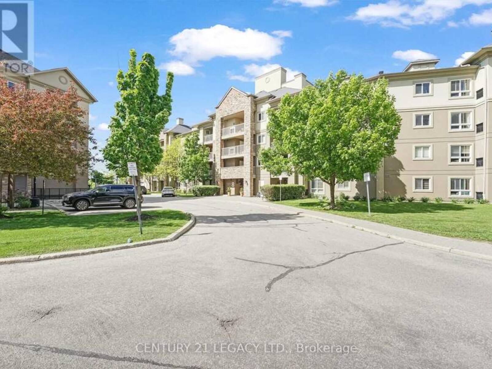 1307 - 8 DAYSPRING CIRCLE, Brampton, Ontario L6P 2Z7